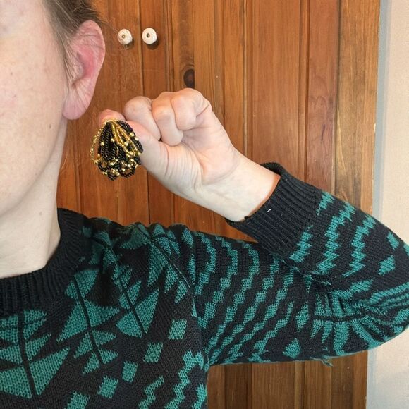 Vintage Women’s Black and Gold Looped Seed Bead Post Style Statement Earrings - Picture 3 of 4